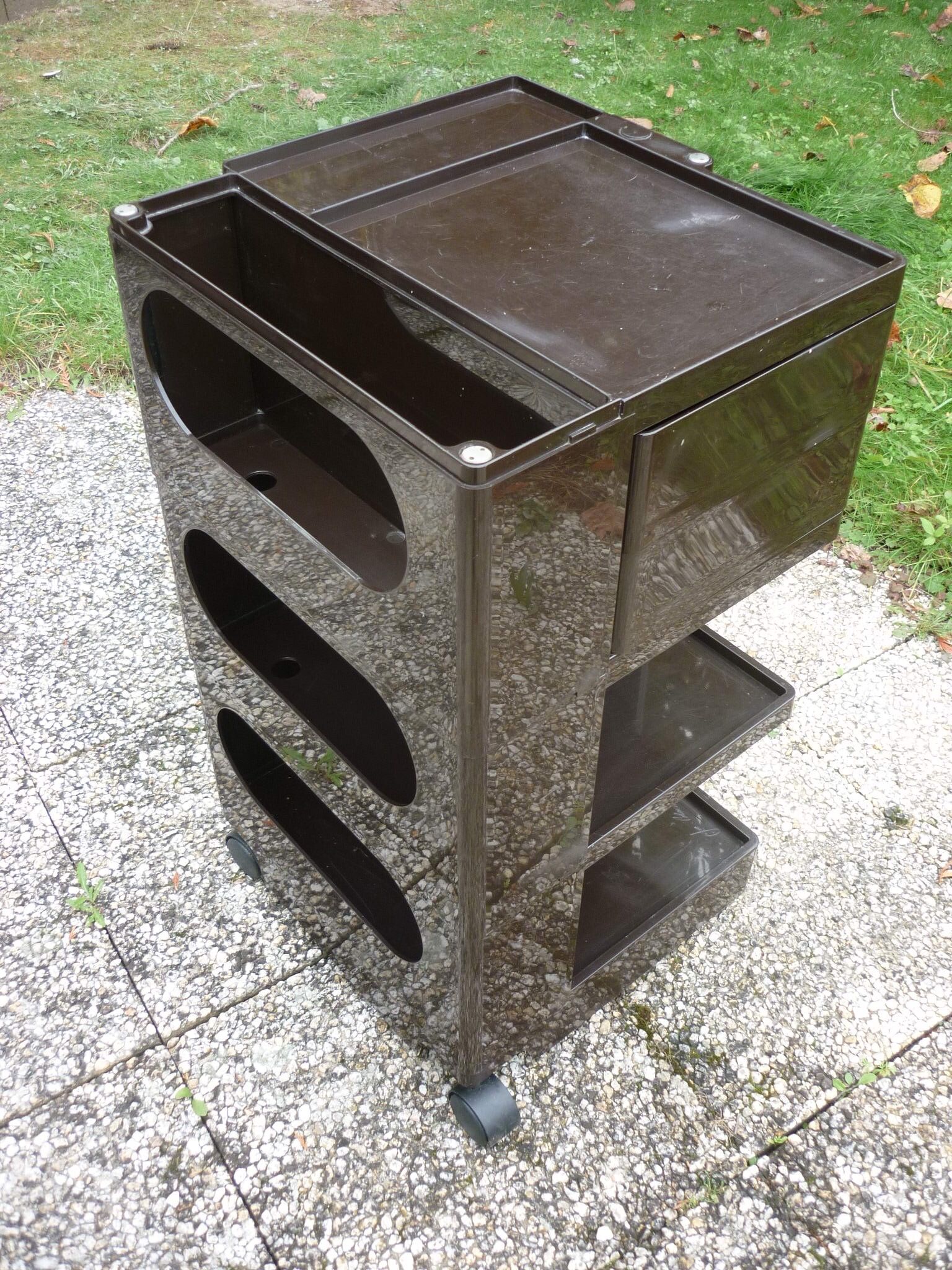 Boby dessert brown design Joe Colombo