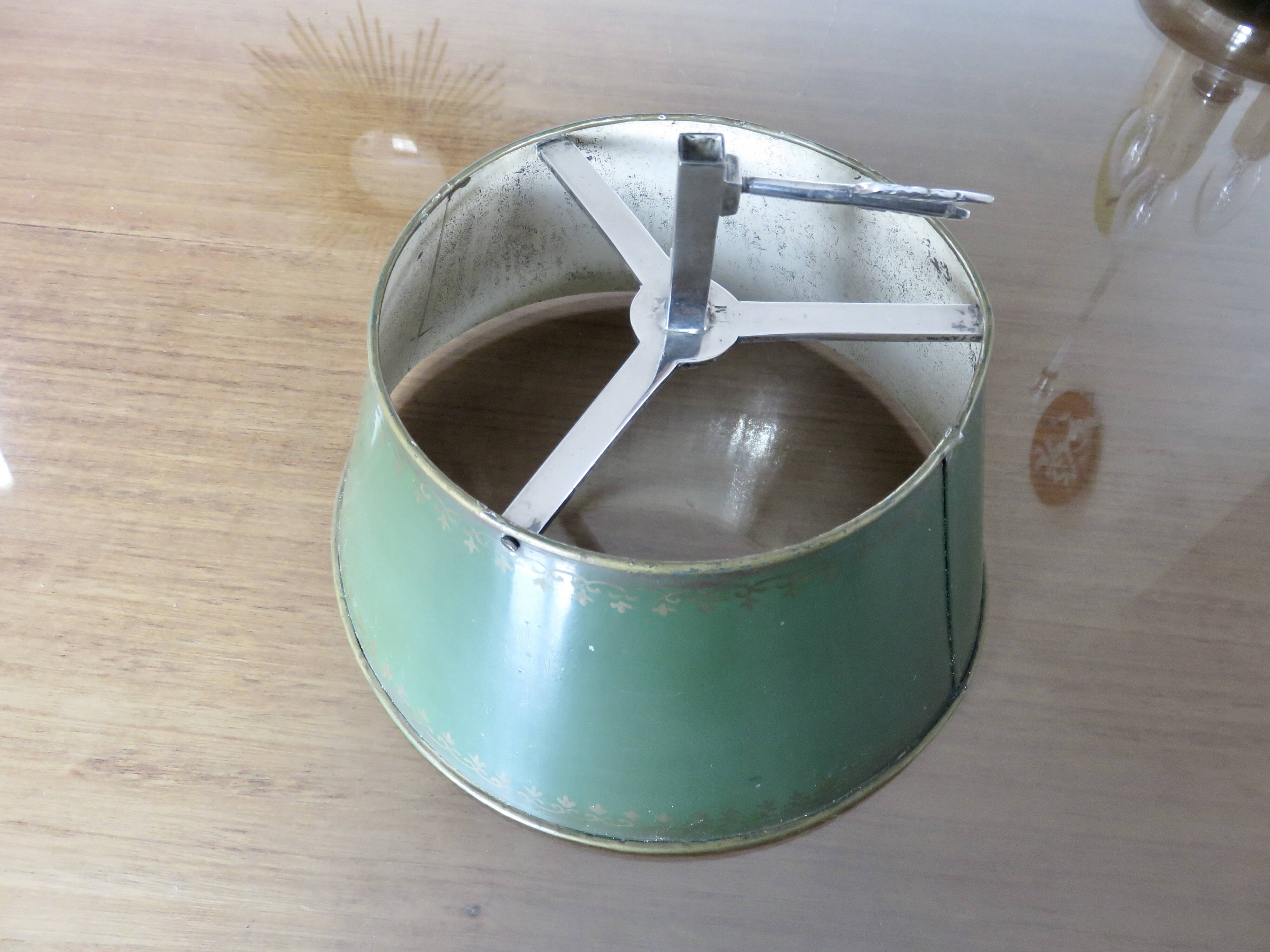 Authentic antique bouillotte lamp in chrome bronze with 3 lights, 1930s.