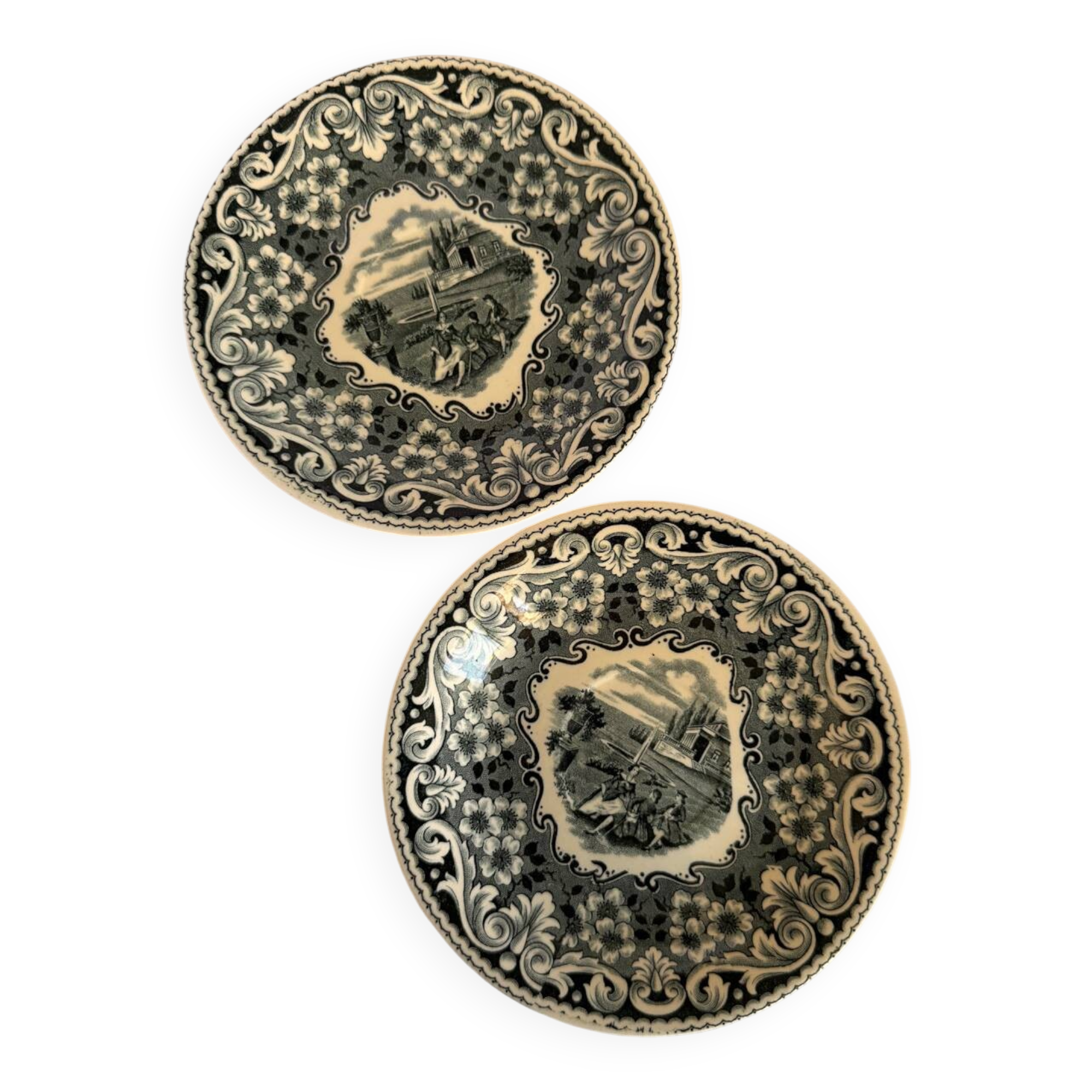 Ensemble de 2 petites assiettes en faïence hollandaise de Maestricht