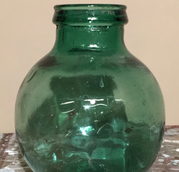 Viresa glass bottle