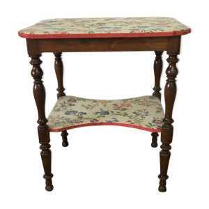 Table d'appoint en bois et tissu
