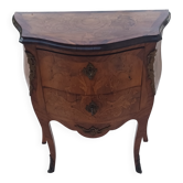 Small chest of drawers