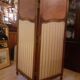 Paravent de boutique, ancienne cabine de magasin, essayage de vêtement pour femme début XX eme..