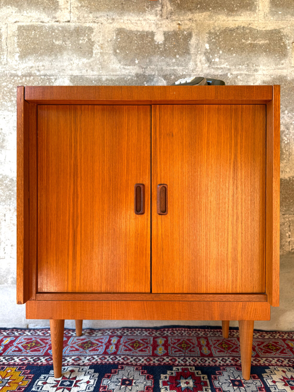 Vintage Scandinavian teak chest of drawers, 1960.