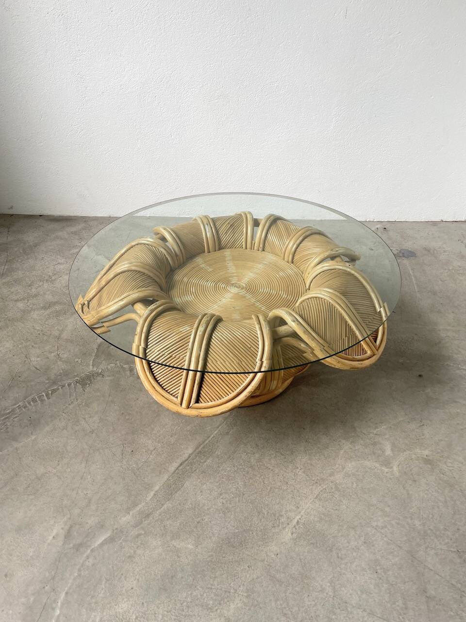 Vivai del sud “flower” rattan coffee table
