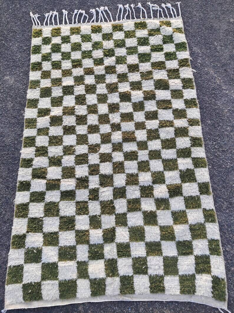 Traditional handmade pure wool rug, size 100 x 200 cm