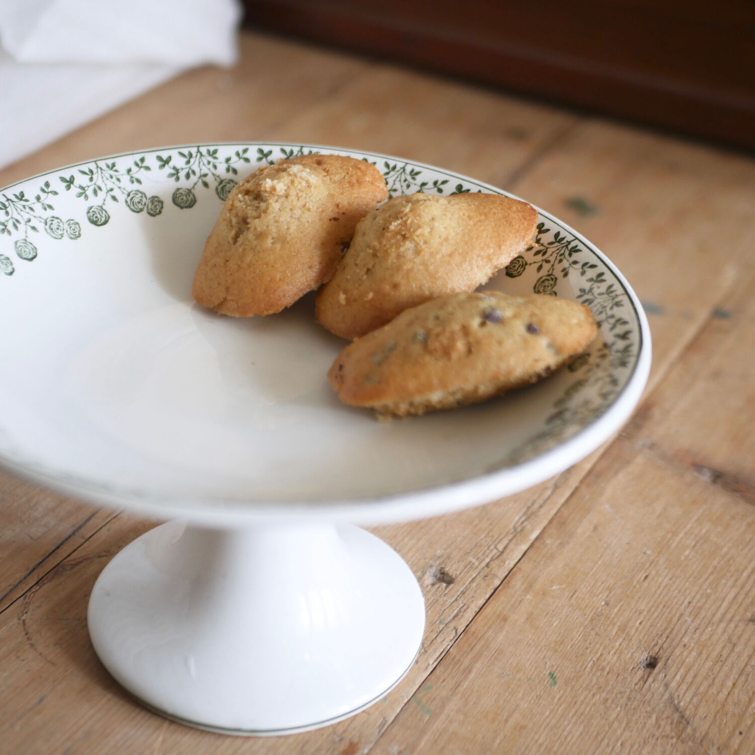 Compotier iron earth saint Amand