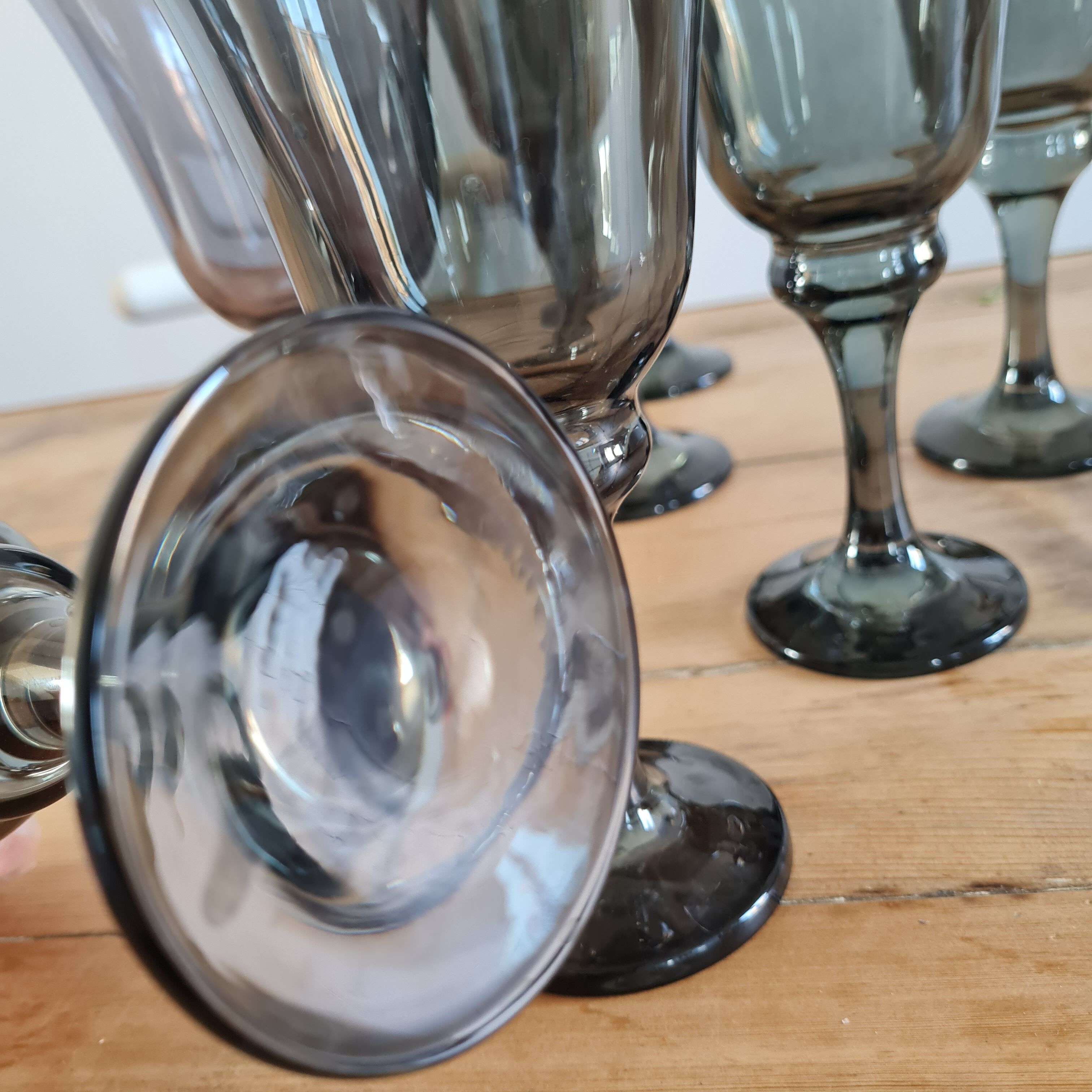 Service of 7 wine glasses