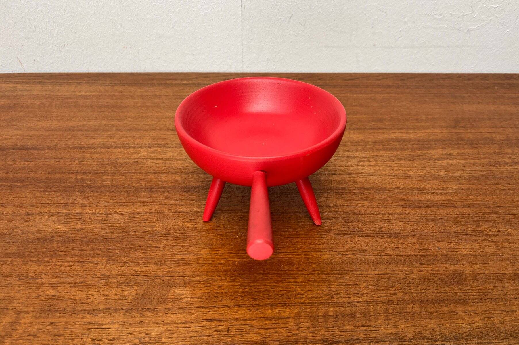 Mid-Century Modern Red Tripod Bowl in Wood from Paavo Asikainen, Finland, 1960s
