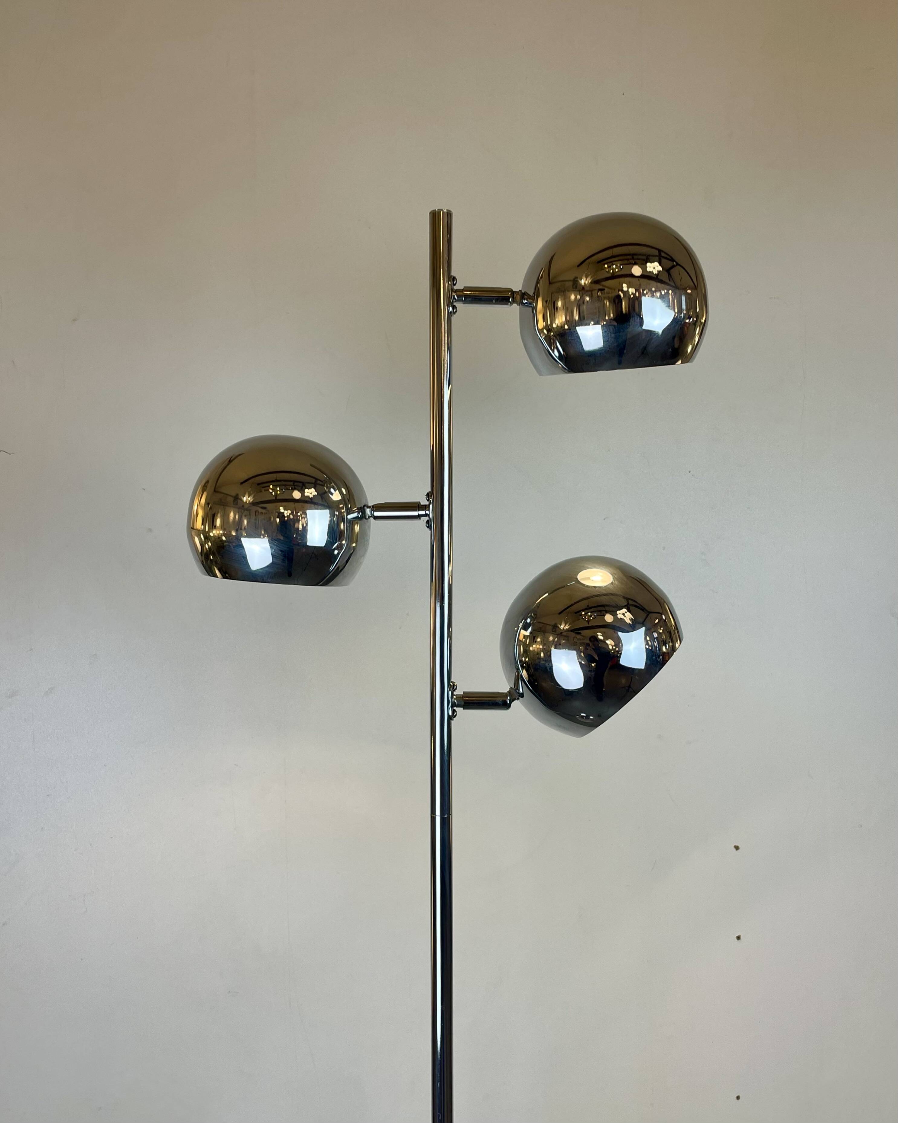 Space-Age Chrome Floor Lamp, Italy, 1970s