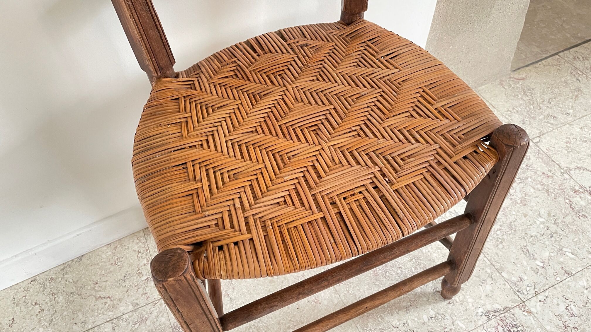 Low straw chair country style