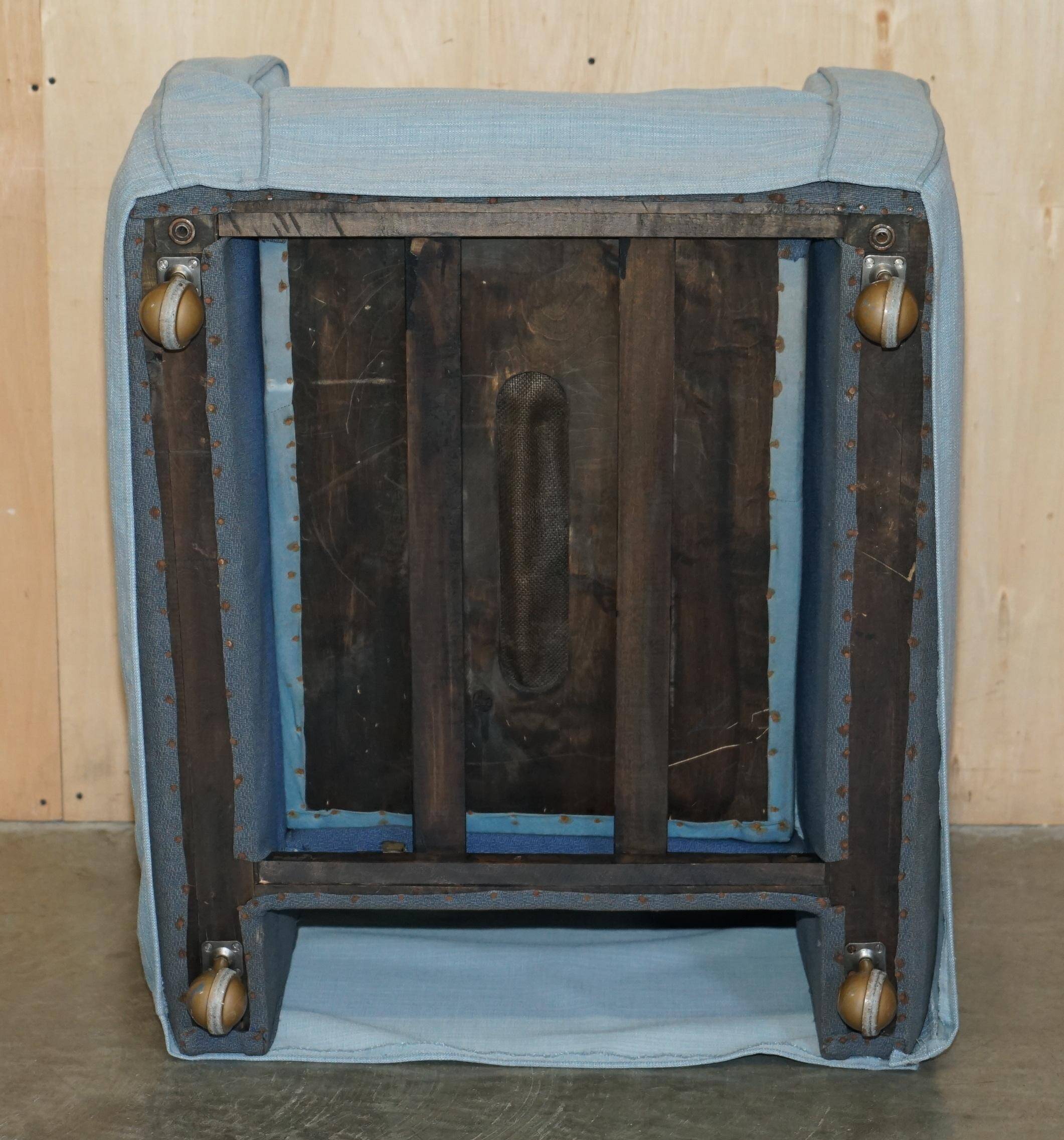 Three-piece Minty Oxford canapé 1933