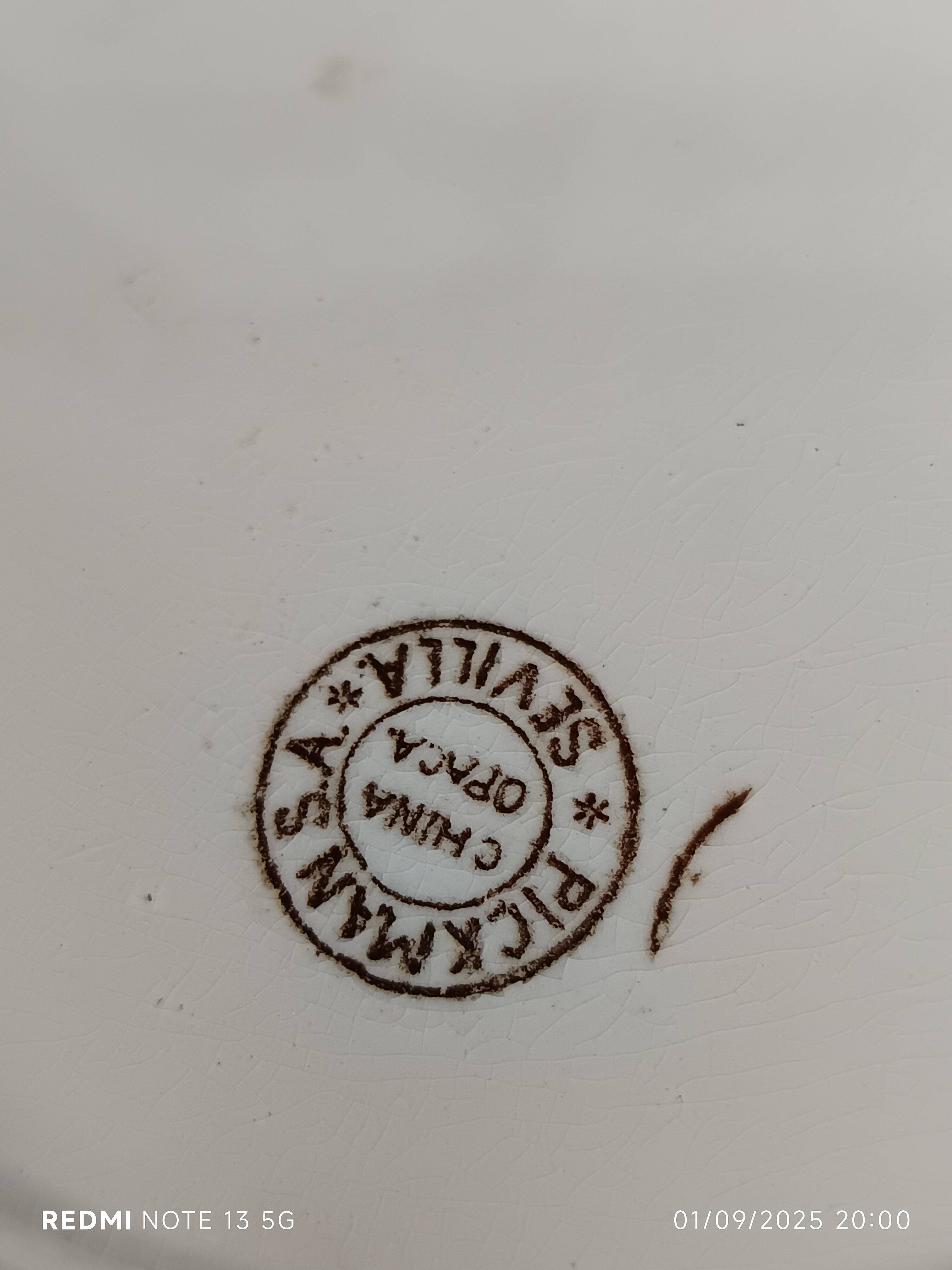 Pickman Cartuja Seville plate with bullfighting decoration, 19th century