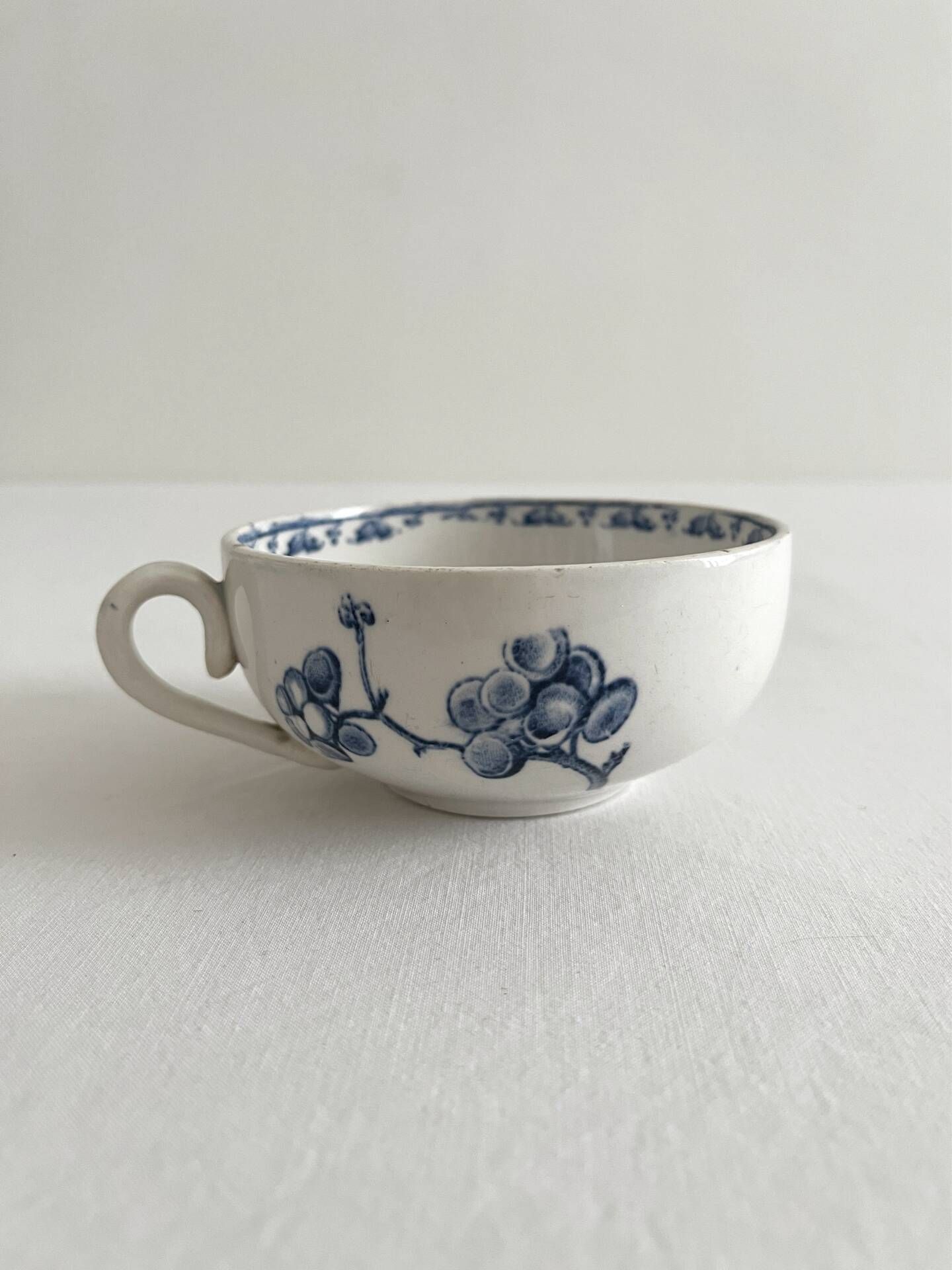Antique ironstone cup "Carmen" Sarreguemines