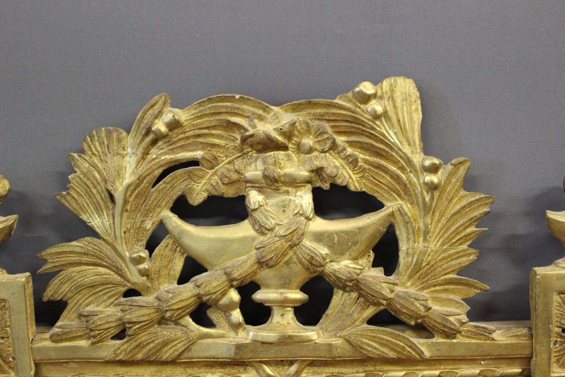 Miroir Louis XVI en bois doré XVIII siècle