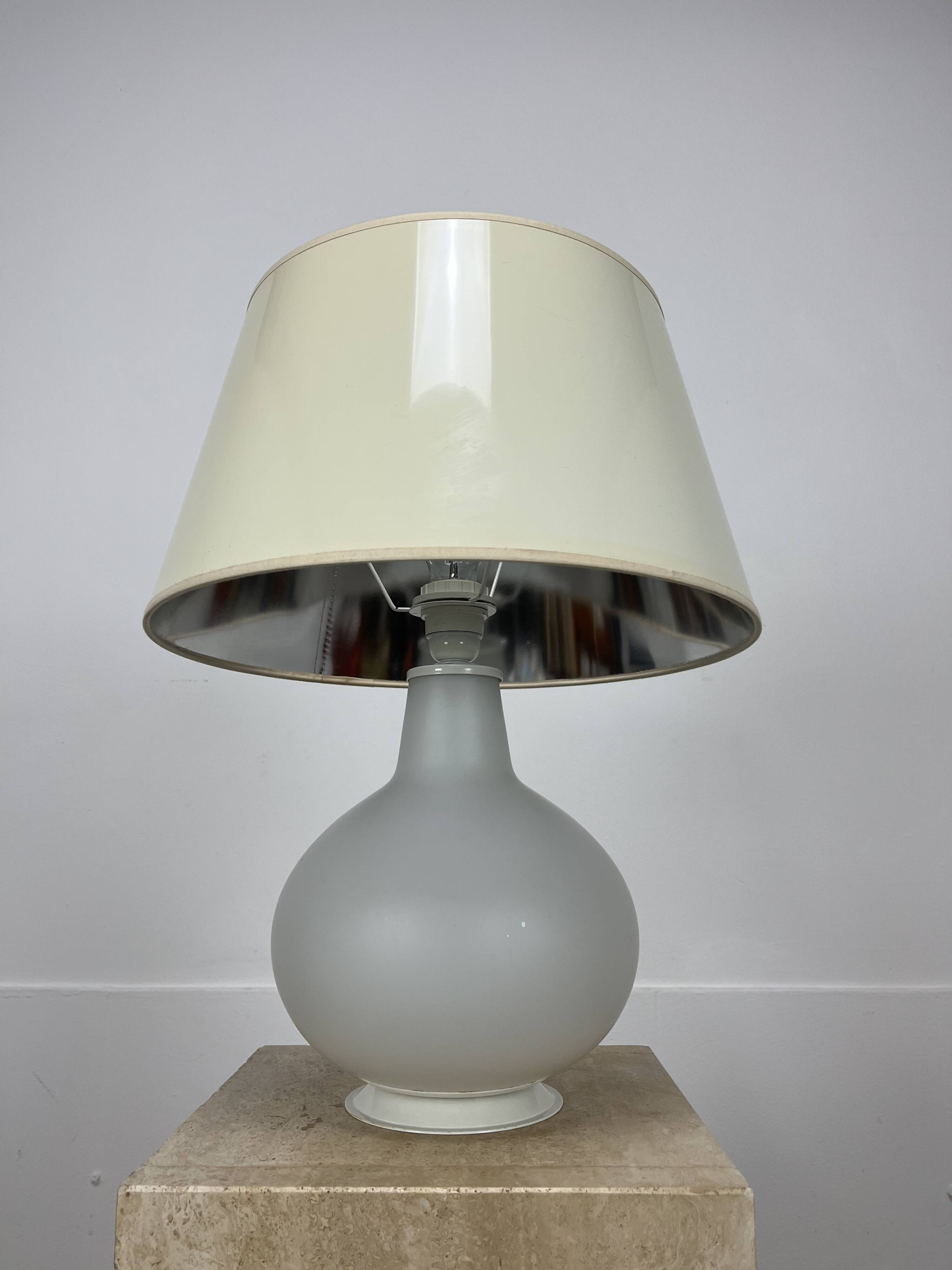 Lampe en verre opalin par Verre Lumière, années 70