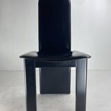 Post modern Memphis high back black leather stitched organic dining chairs, set of 6. Italy, 1980s