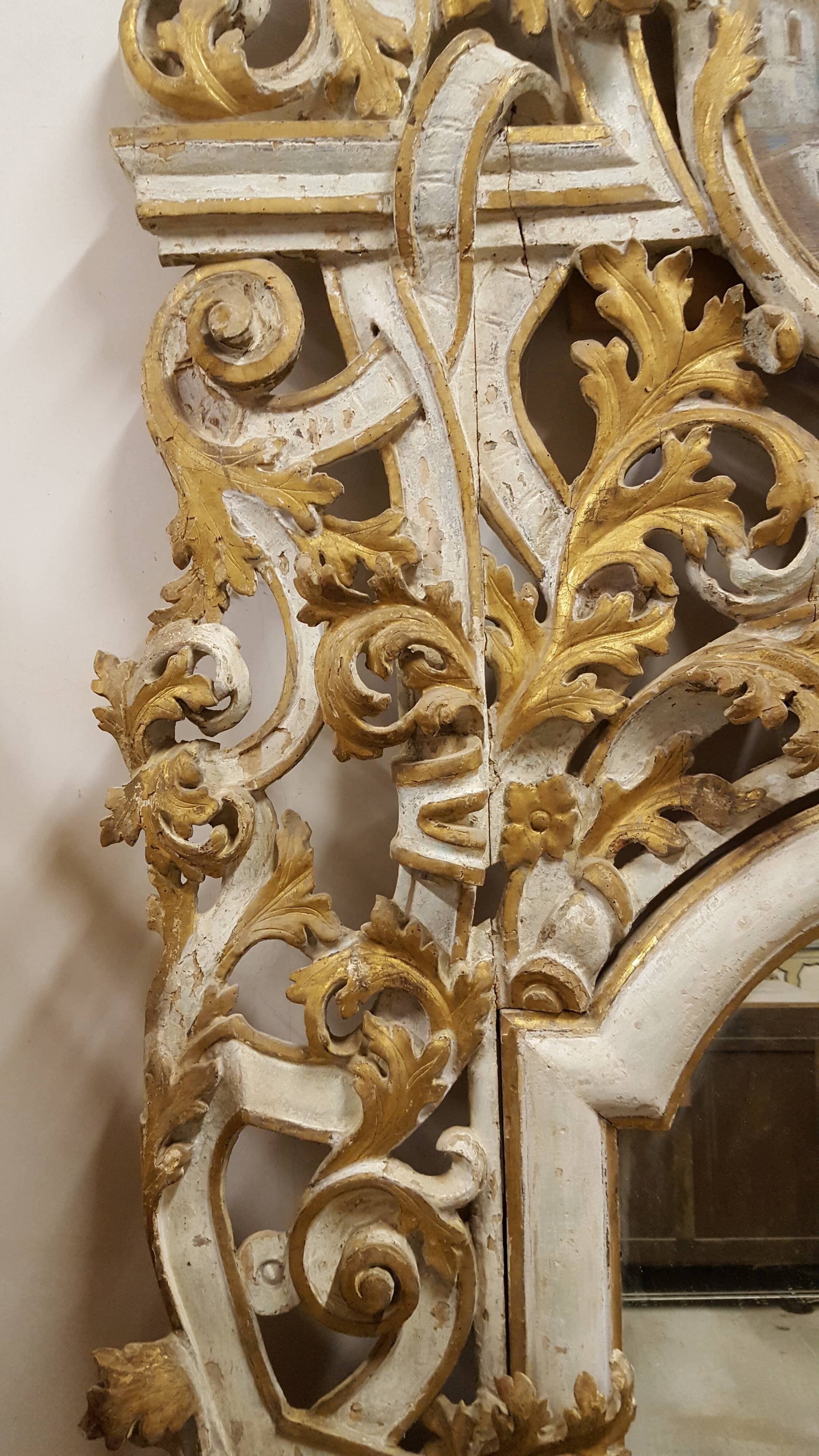 Monumental trumeau in lacquered and gilded carved wood end of the 17th century