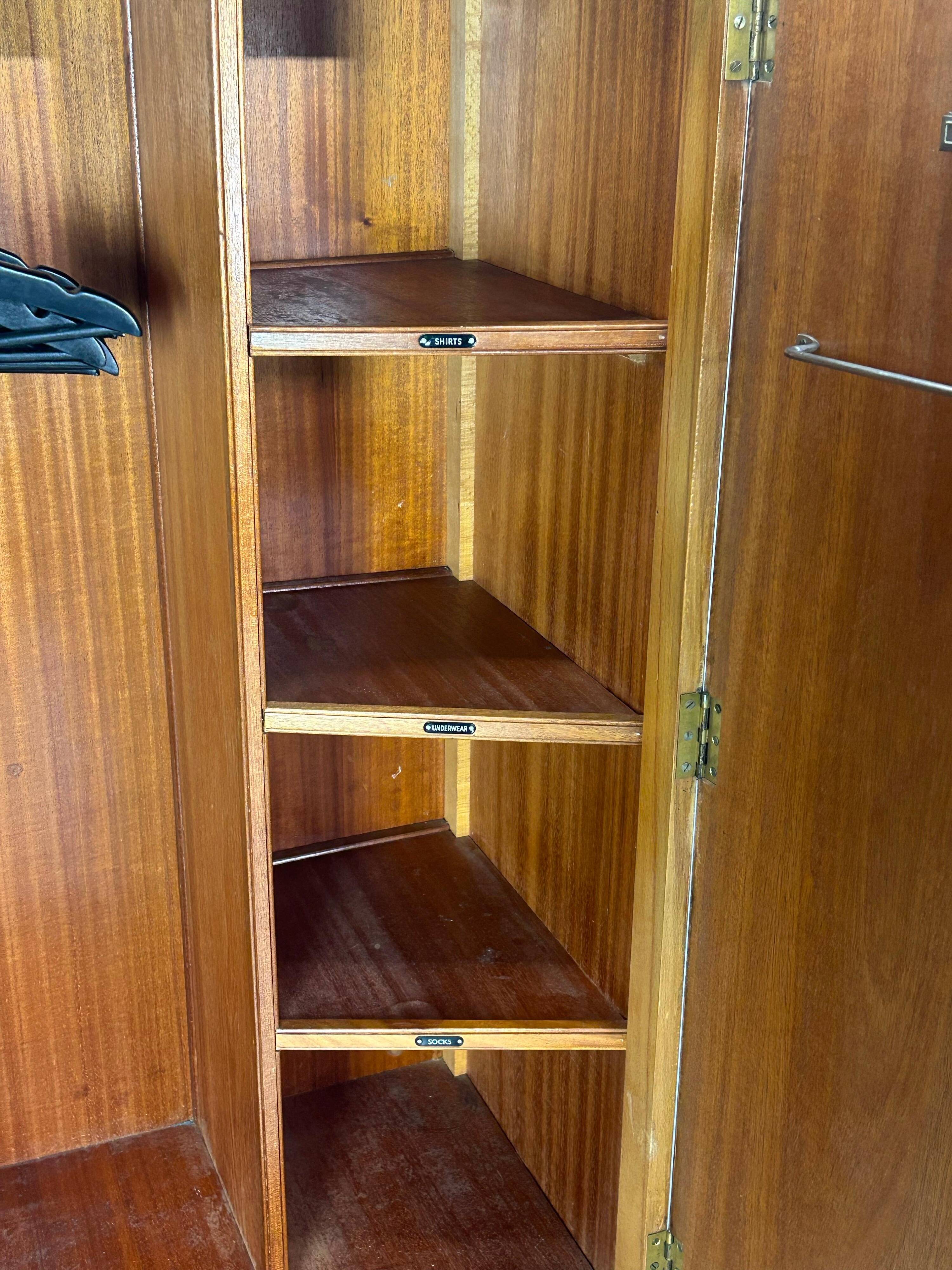 Armoire Art Déco en ronce de noyer 1930