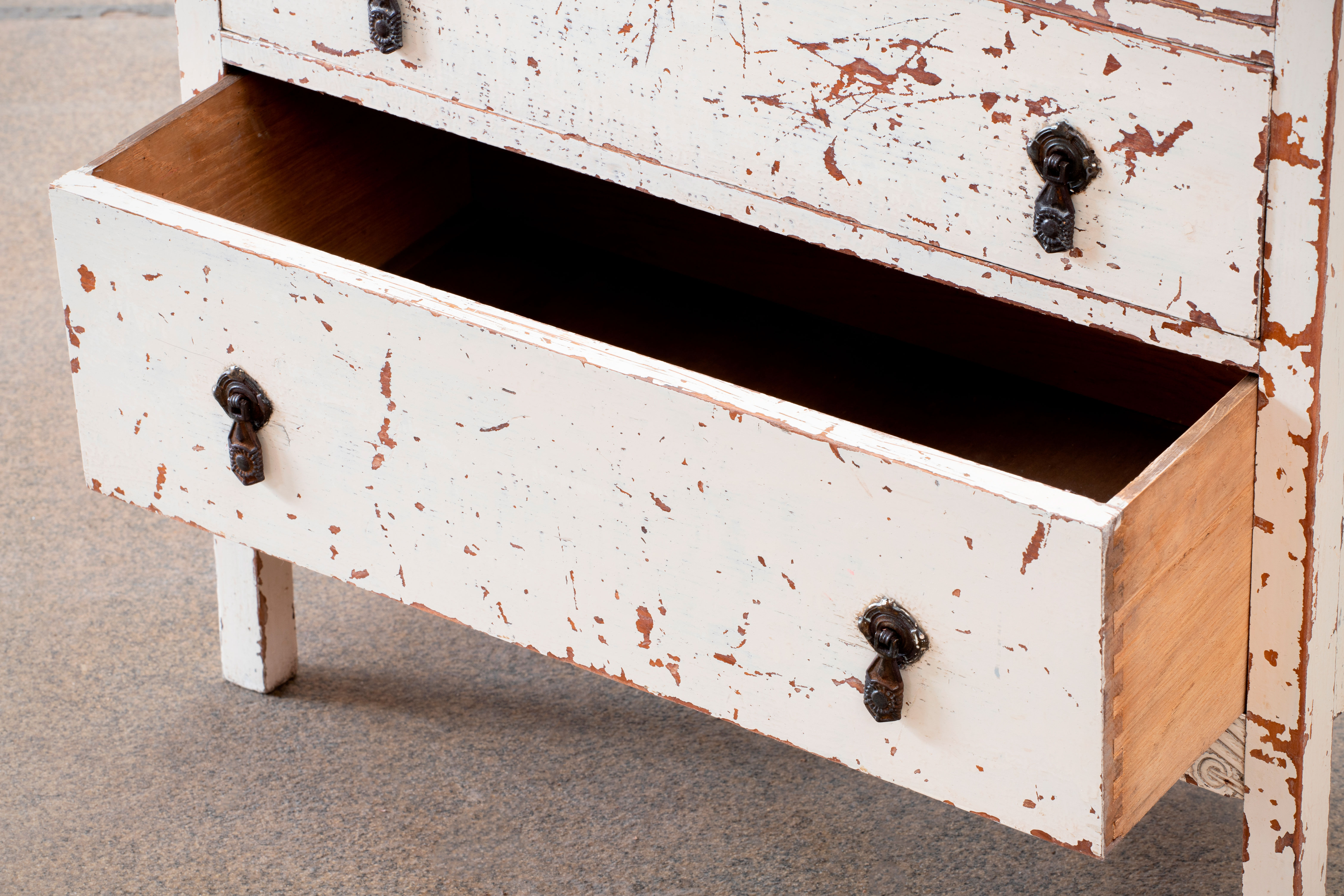 Commode parisienne vintage, patinée 1940