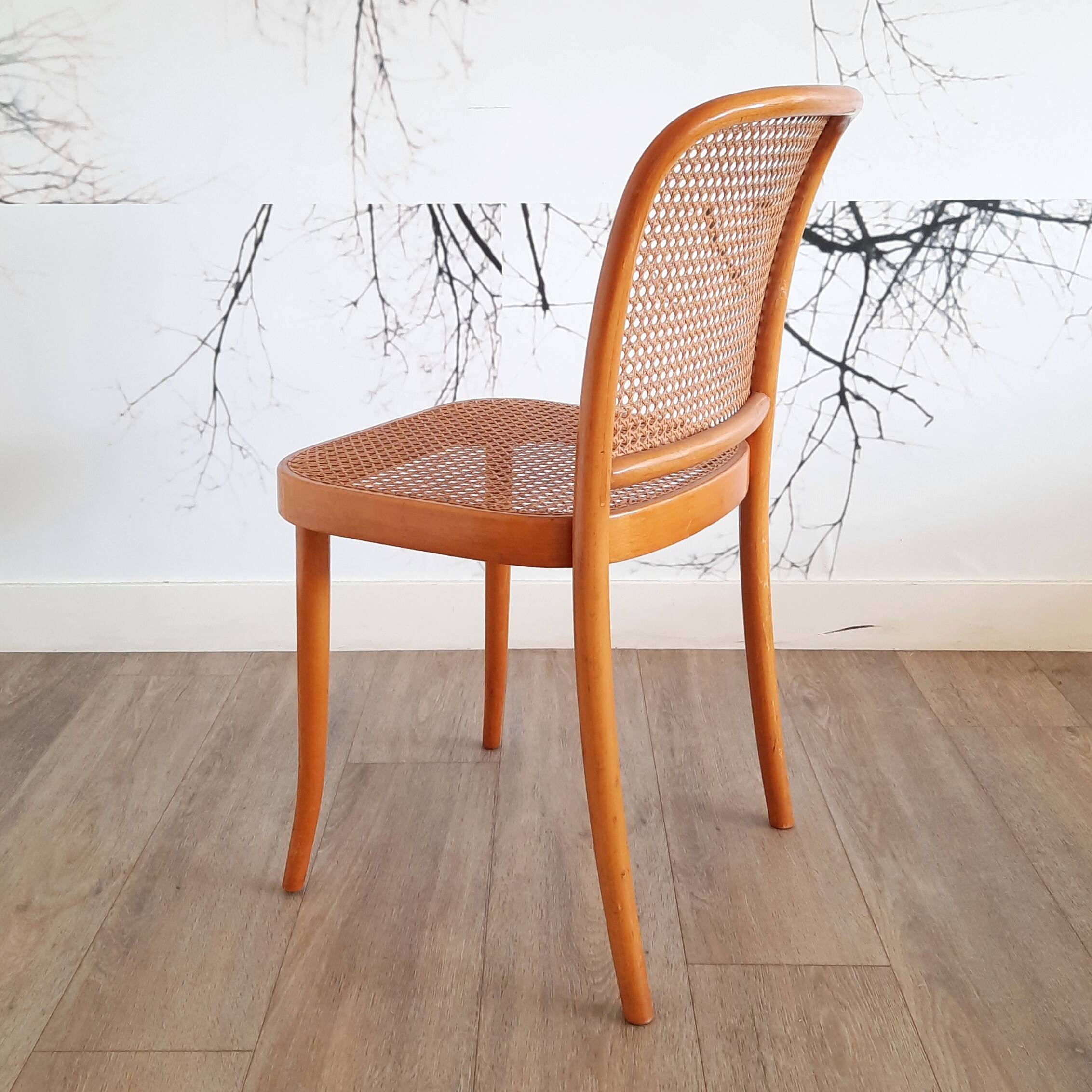 Suite de 4 chaises blondes Prague ou 811, Ligna, 1970