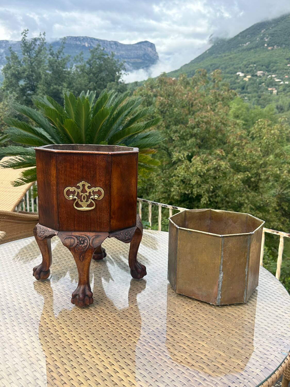 Magnifique jardiniere en acajou