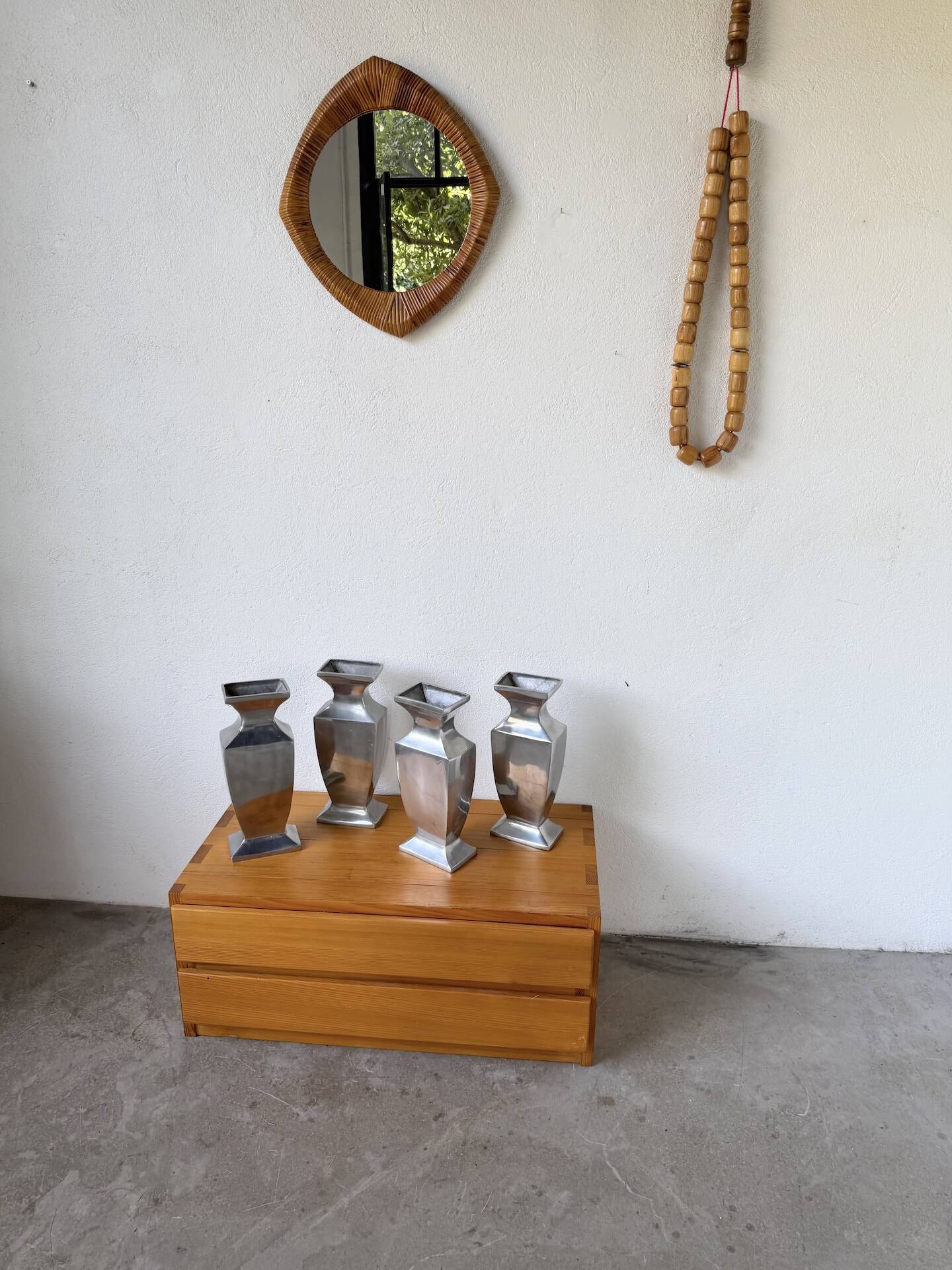 Set 4 vases en fonte d’aluminium