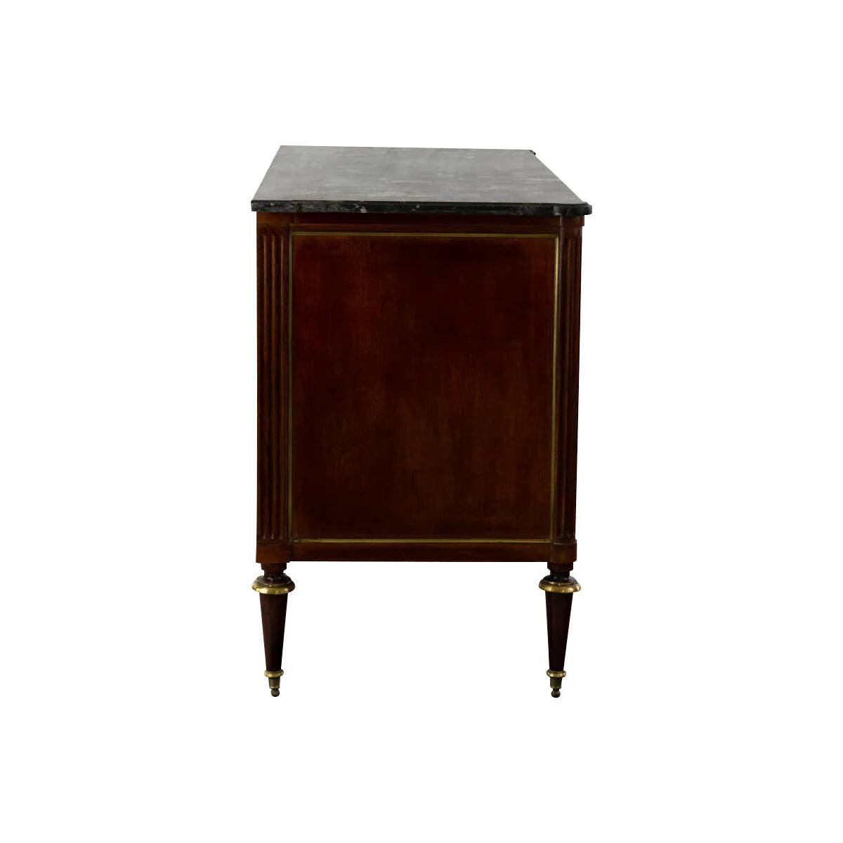 Commode Louis XVI des années 1830 avec dessus en marbre