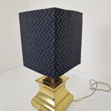 Paire de lampes de table de style Régence avec abat-jour noirs – Base en laiton et bois