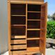 Armoire penderie des années 50 en orme