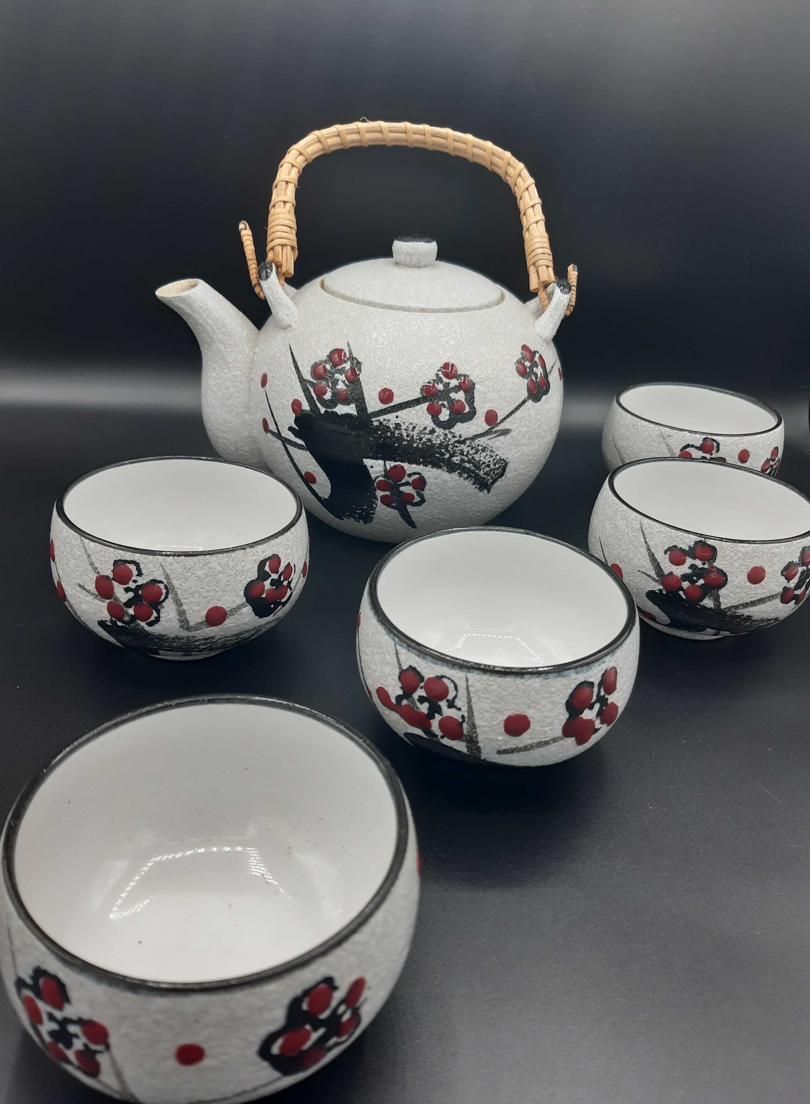 Teapot and 5 cups inspired by Japan
