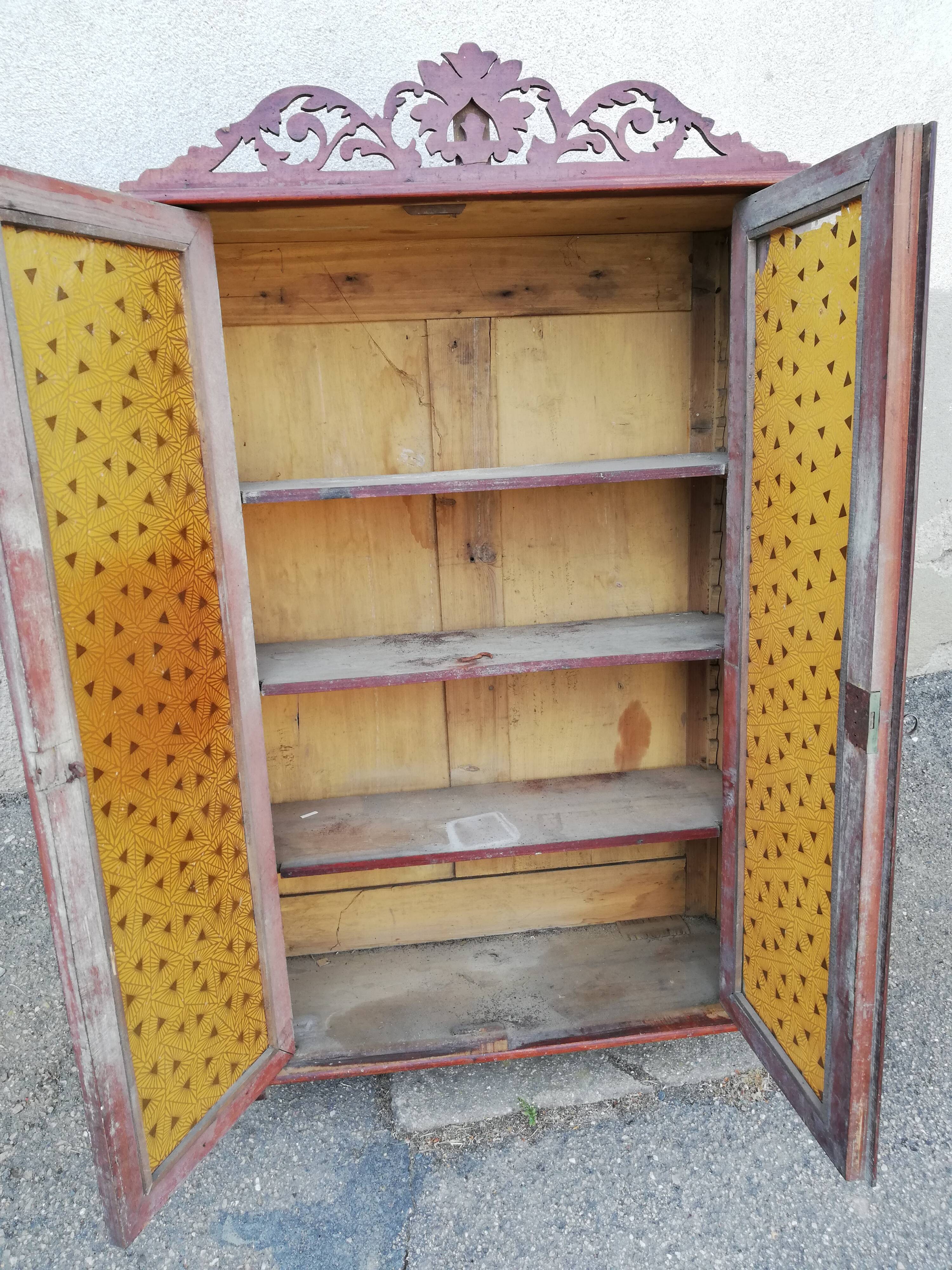 Mahogany wall window