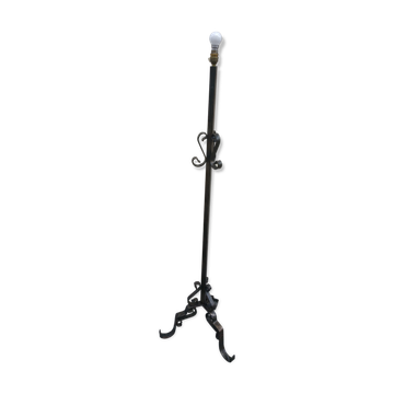 Lamppost's foot