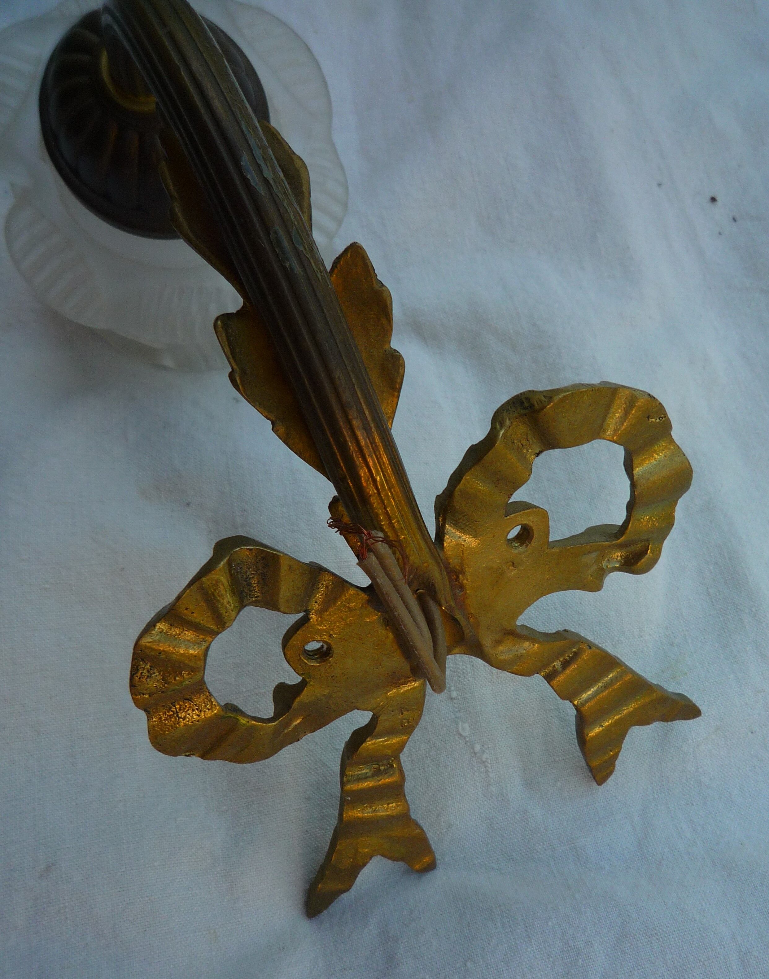 Pair of brass and glass wall lamps, 50s art deco style