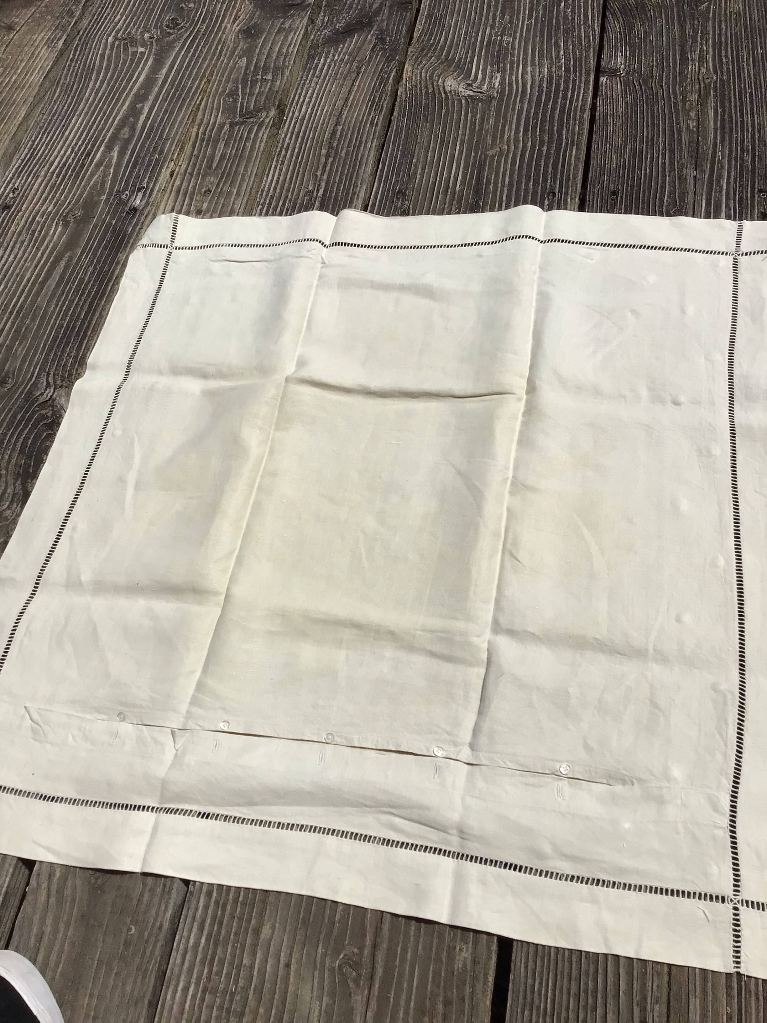 New linen pillowcase embroidered CV day scale, pastilles