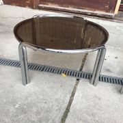 Mid-Century tubular coffee table with grey smoked glass and chrome metal, 1960s design.