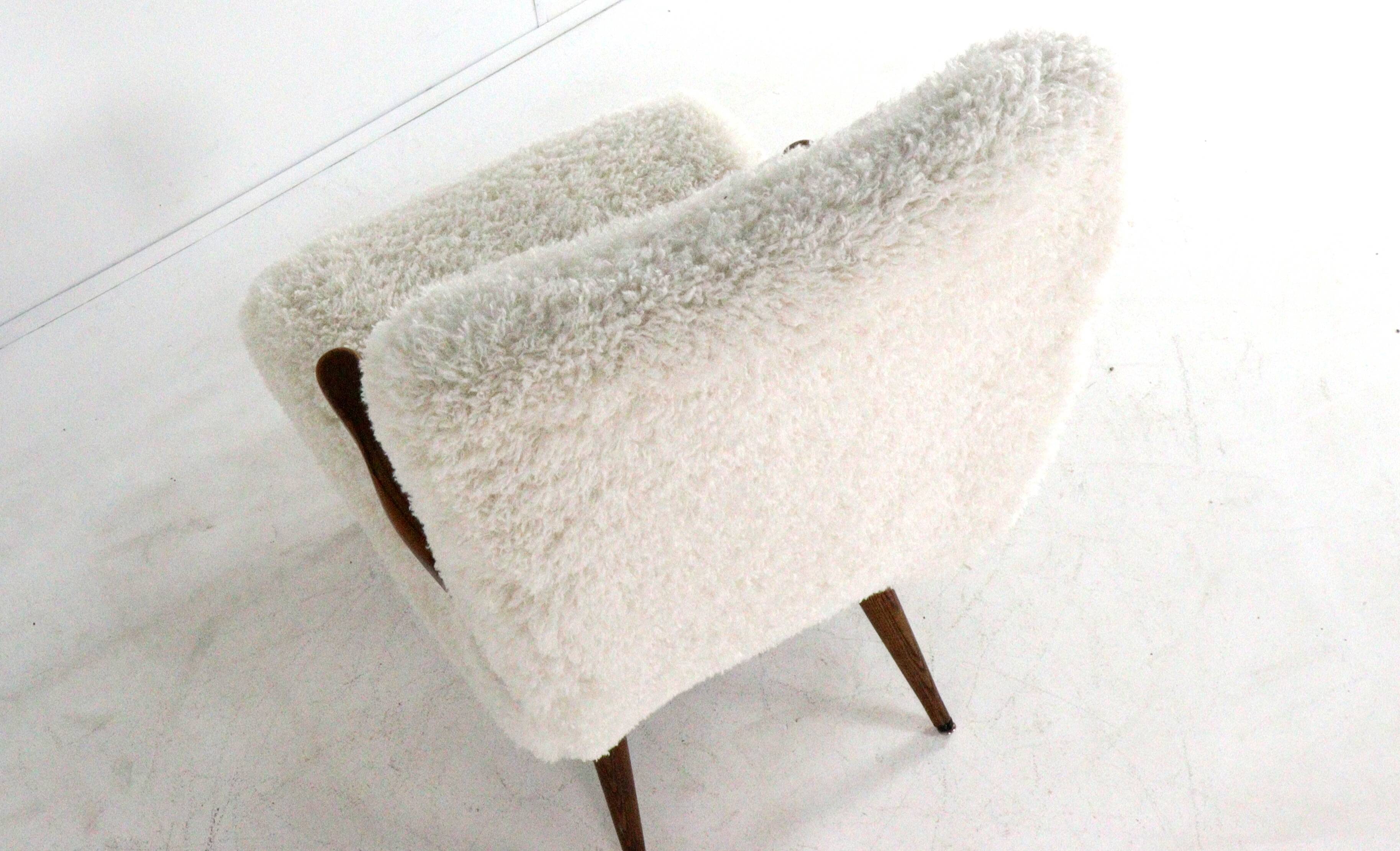Fauteuil Cuddle designer mid-century moderne - pièce unique - tissu doodle
