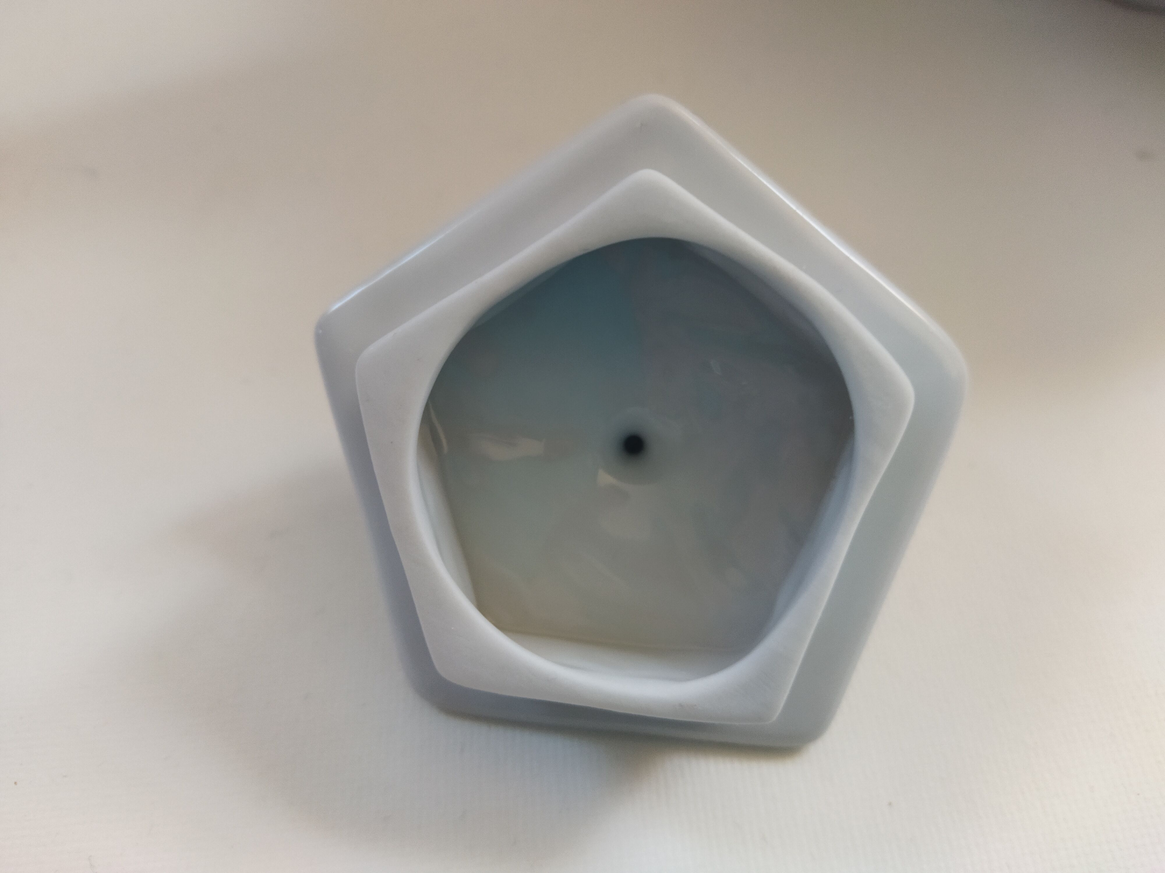Porcelain teapot Deshoulières