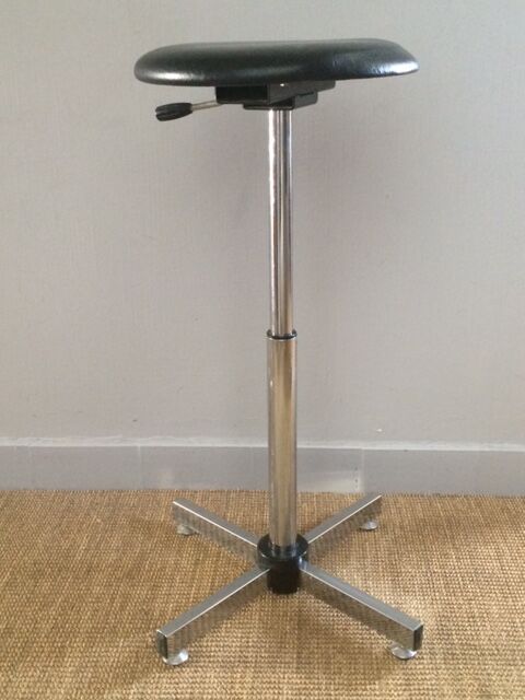 Telescopic 70's stool