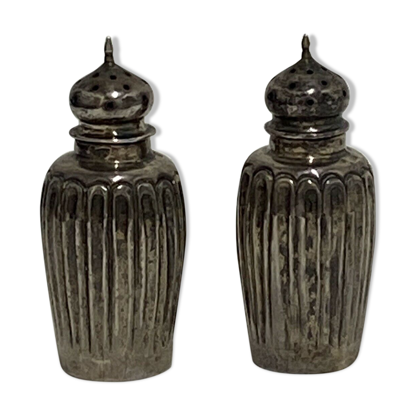 Pair of salt shakers sprinkler sprinkler solid silver period 18th century