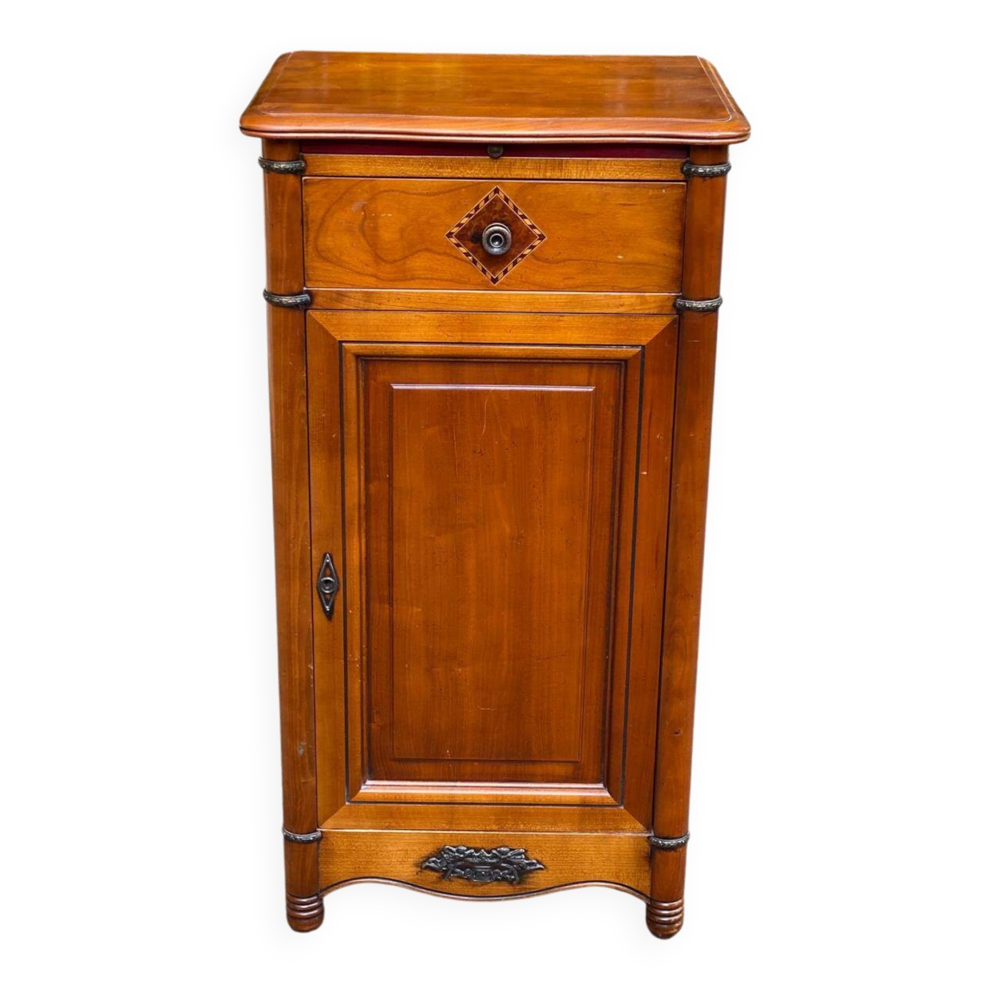 Commode, chevet en bois massif, 19ème siècle