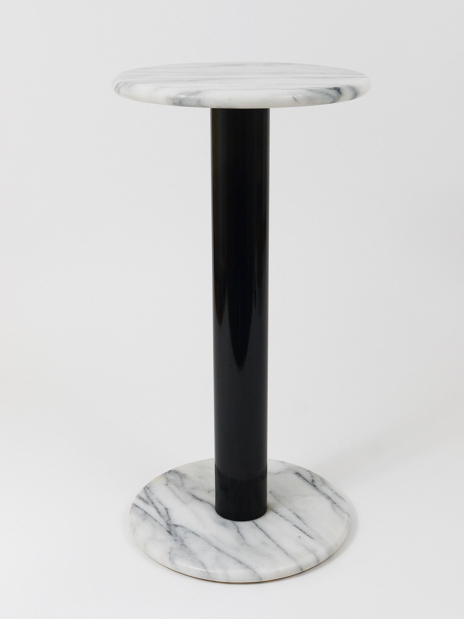 Postmodern pedestal table / plant stand in white Carrara marble, Italy, 1980s