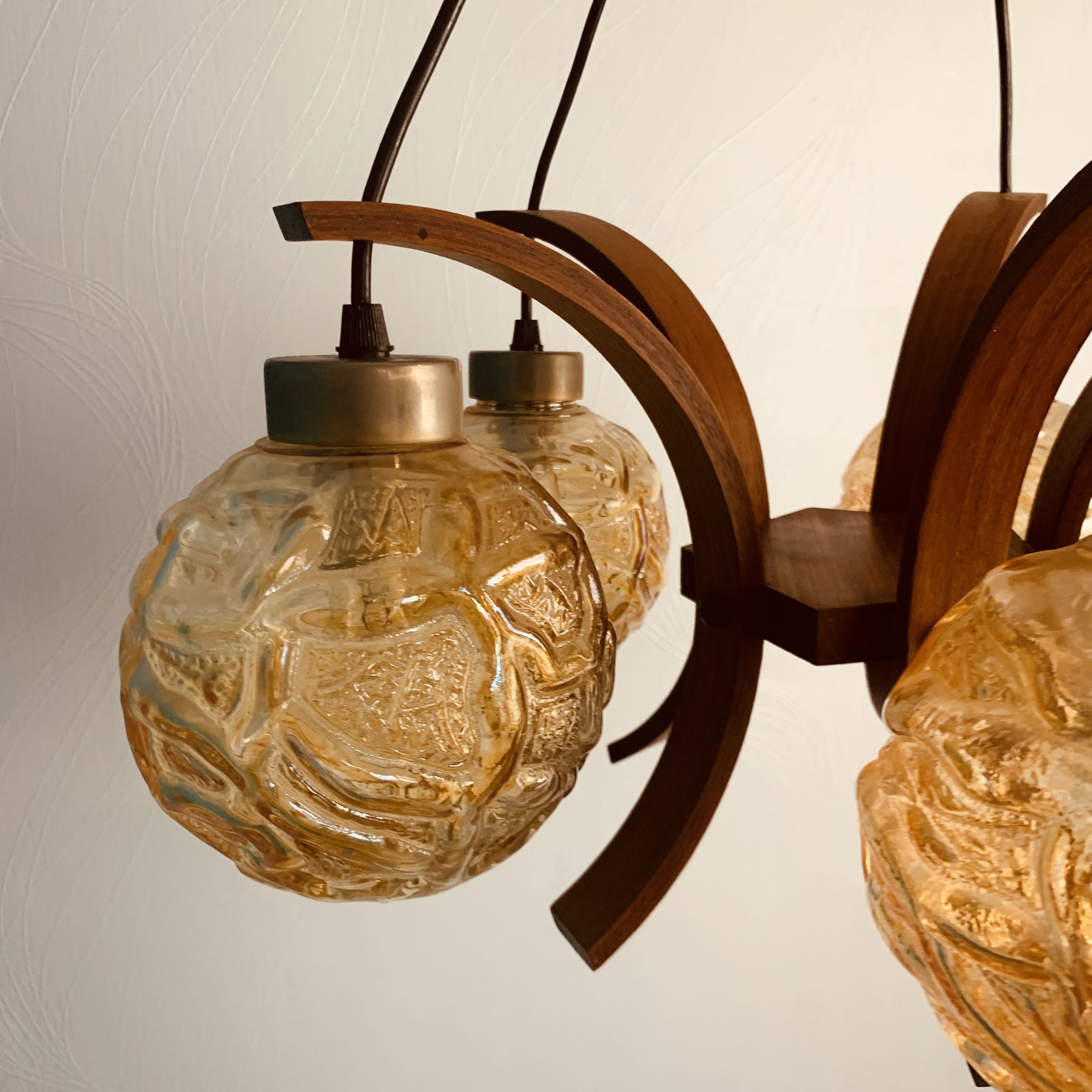 Iridescent glass teak chandelier - 5 burners