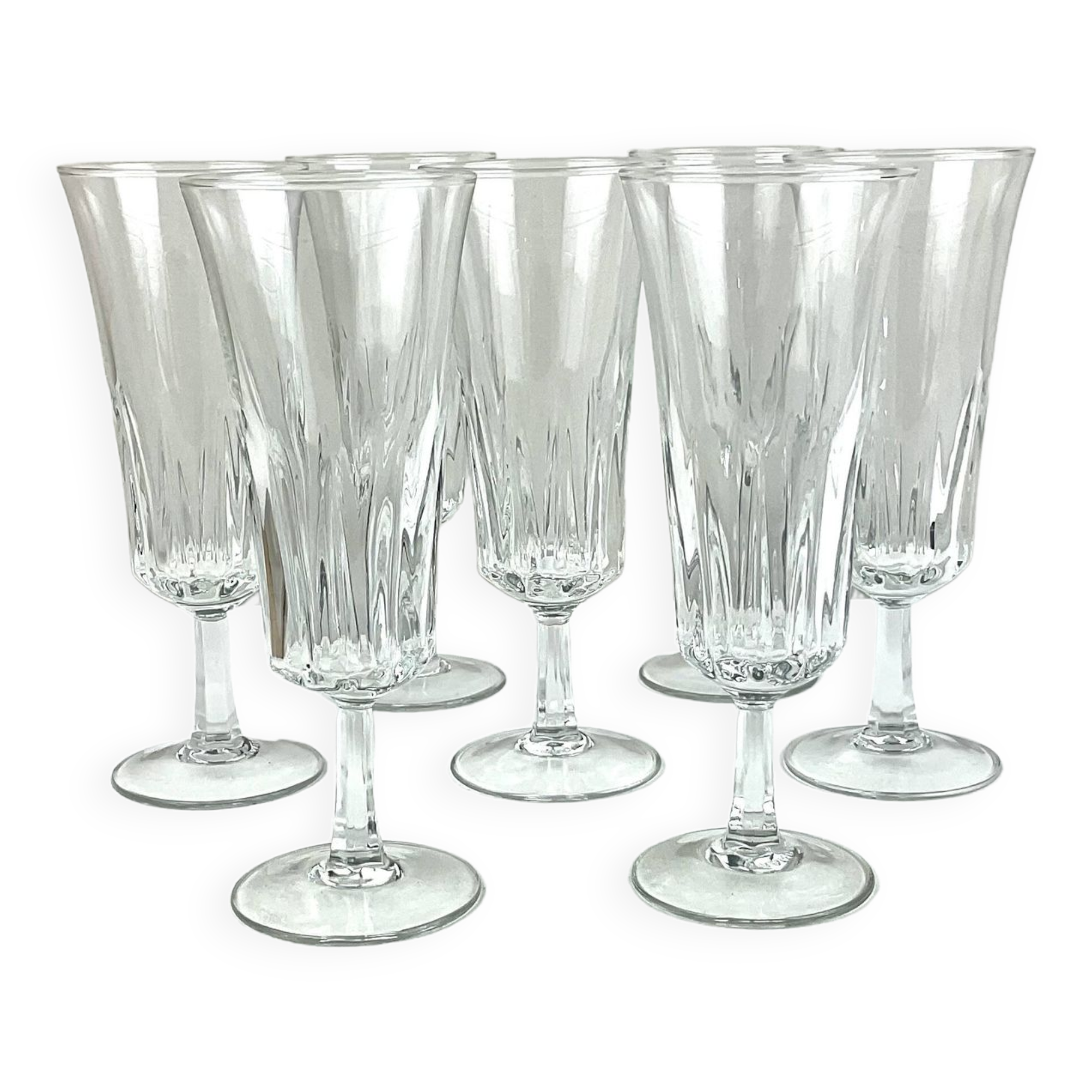 Champagne glasses/cuts/flutes made in France