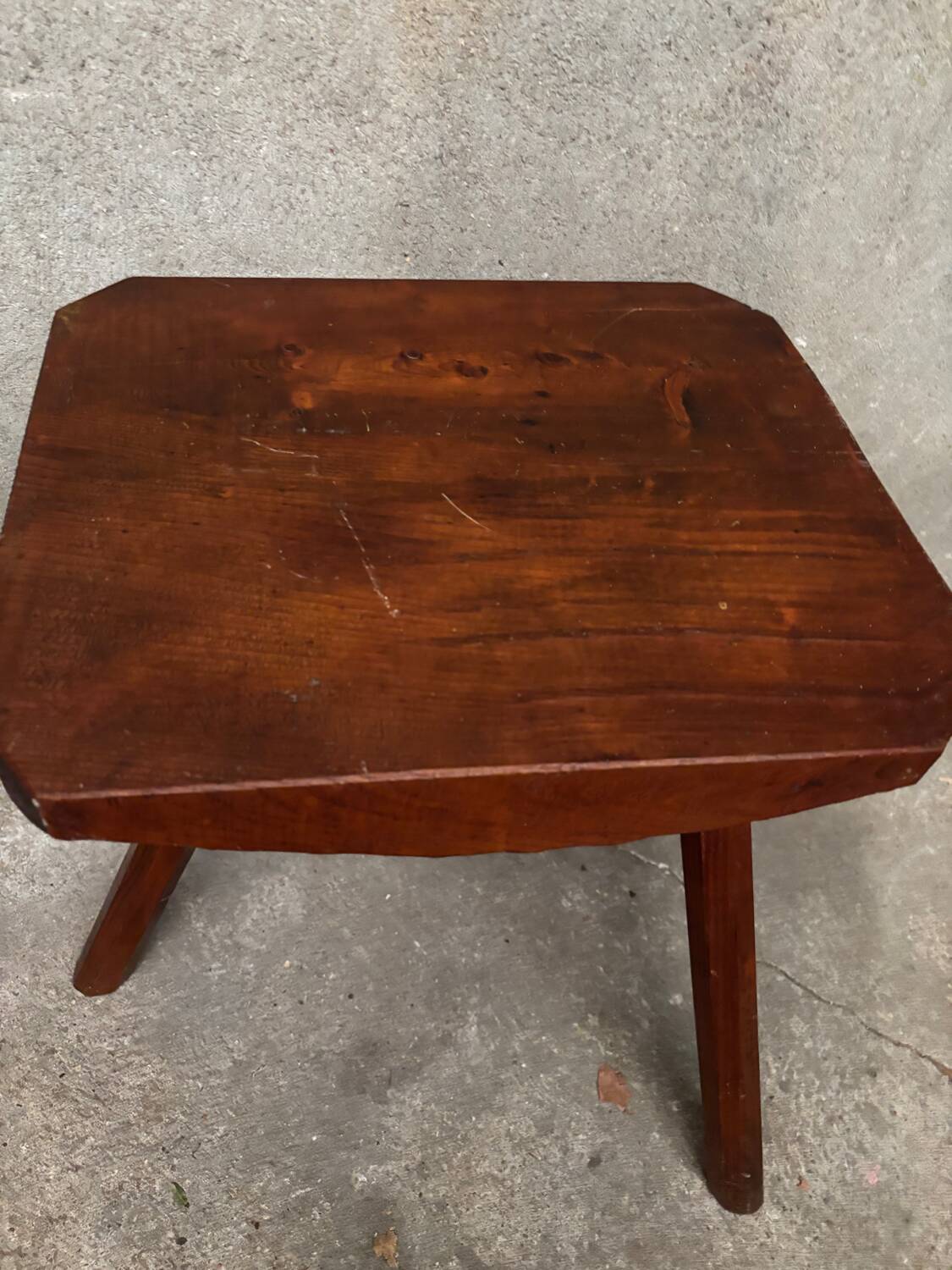 Brutalist stool solid oak Mobichalet type