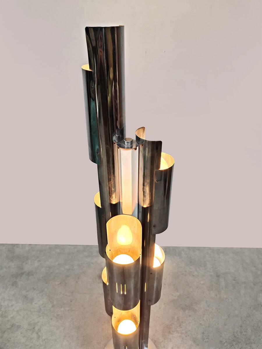 Italian vintage design chrome metal floor lamp 1970