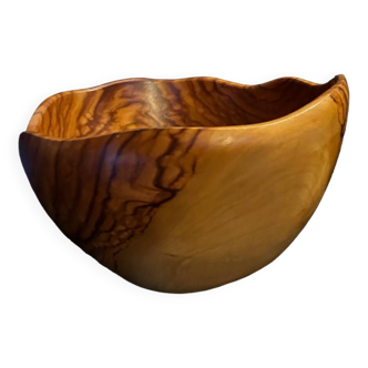 Olive wood salad bowl cut