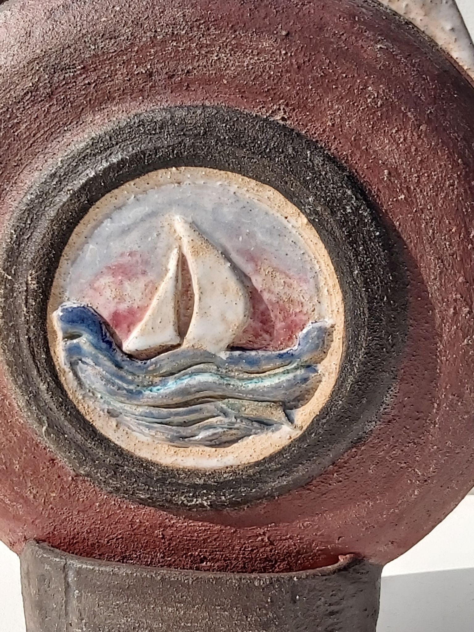 Vase céramique décor bateau signé