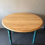 Roundtable with flaps and extensions