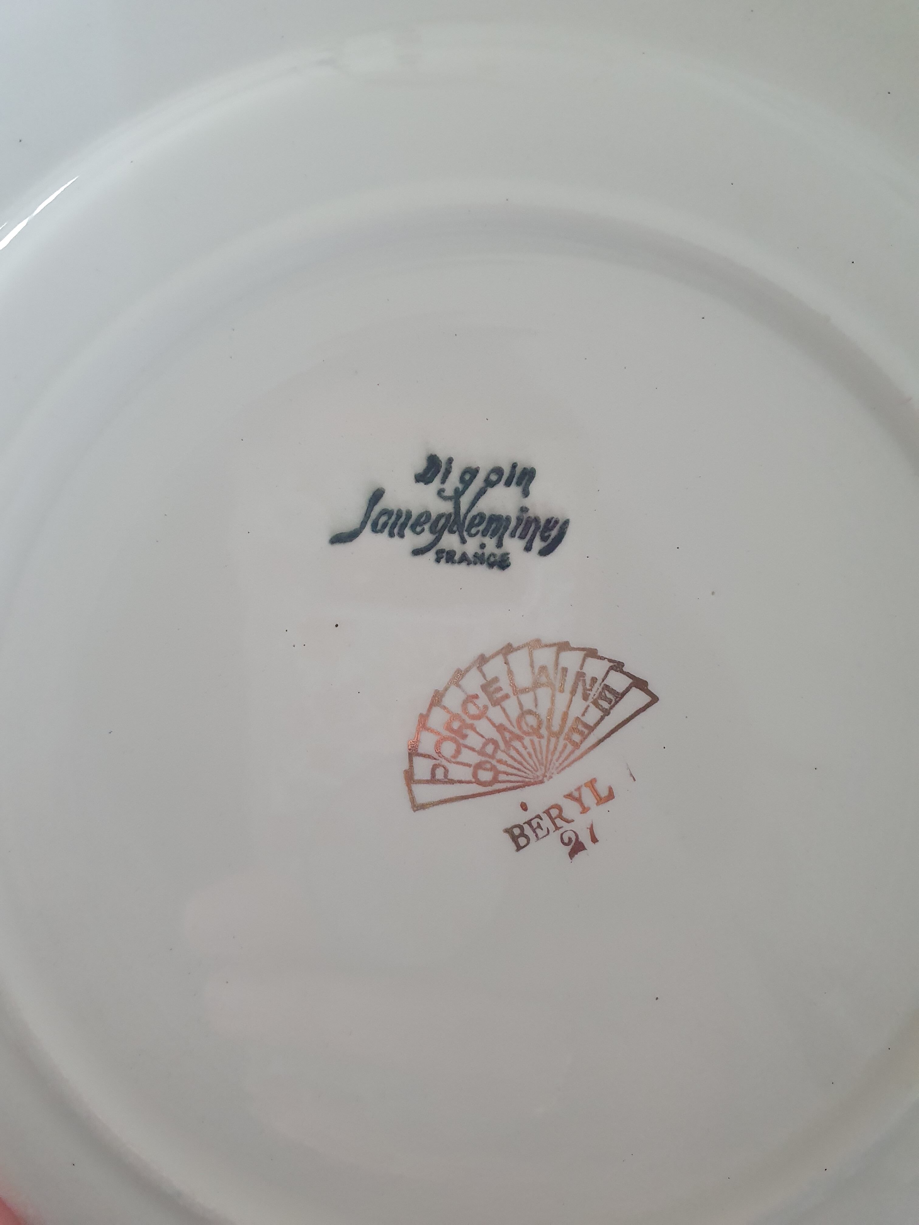 Lot 6 Golden plates Digoin